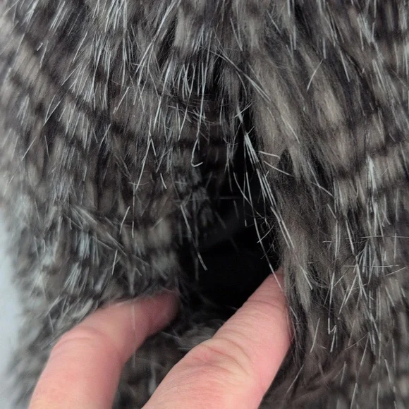 MBLM Torrid Gray & Black Striped Shaggy Faux Fur Vest - Plus Size 0 (L/XL) - Picture 8 of 14